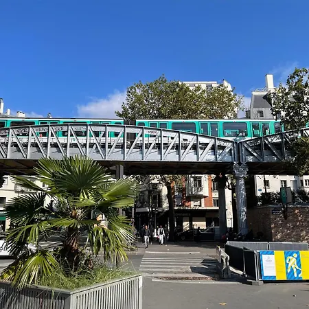 Meublé Touristique Inclus Idéal Couple Parigi